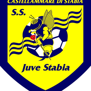 Logo Juve Stabia Catanzaro - Juve Stabia, i convocati: Caserta ritrova Scognamillo e Pittarello per Pagliuca out Pierobon