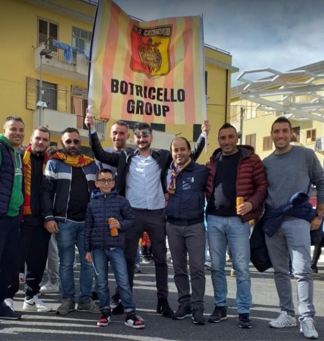 Botricello2 Botricello (CZ) avamposto giallorosso, nasce un nuovo Catanzaro Club (video e foto)