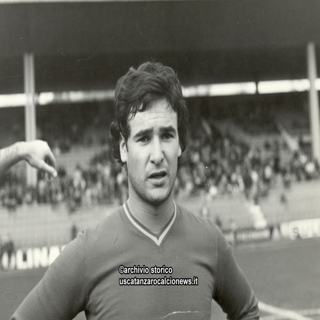 Ranieri Catanzaro 1977 78 2 Sir Claudio Ranieri lascia il calcio e con sè 8 anni di Catanzaro, li ripercorriamo attraverso 29 scatti del nostro archivio storico.