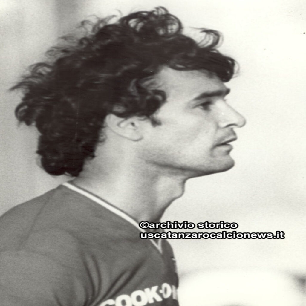Ranieri Catanzaro 1981 82 2 Sir Claudio Ranieri lascia il calcio e con sè 8 anni di Catanzaro, li ripercorriamo attraverso 29 scatti del nostro archivio storico.